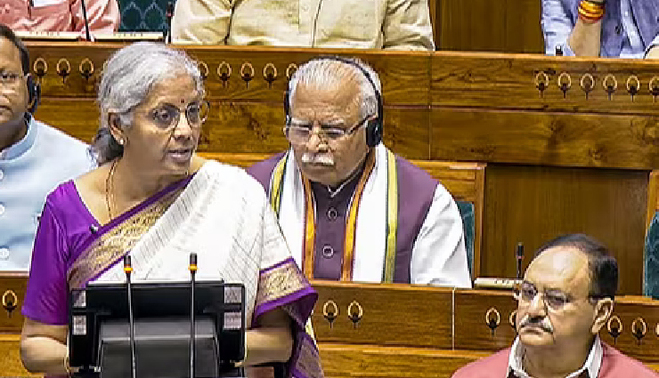 बजट 2025: TV, मोबाइल और इलेक्ट्रिक कार सस्ती, जानें किन प्रोडक्ट्स पर घटी कस्टम ड्यूटी