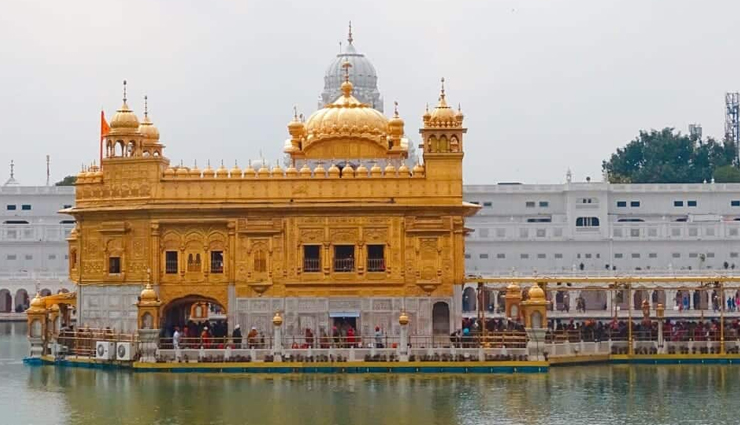 budgeted holidays in india,places for budgeted holidays,holidays in india,mcleodganj,shillong,amritsar,mahabaleshwar,kohima