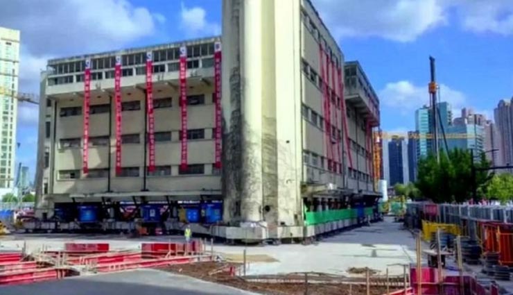 weird news,weird incident,chinese engineers,7600 ton building moved