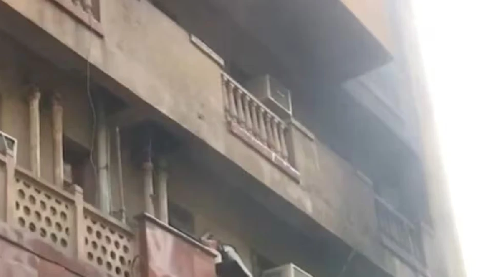 दिल्ली के ब्रह्मपुत्र अपार्टमेंट में भीषण आग, राज्यसभा सांसदों के घर भी प्रभावित; दमकल की कई गाड़ियां मौके पर