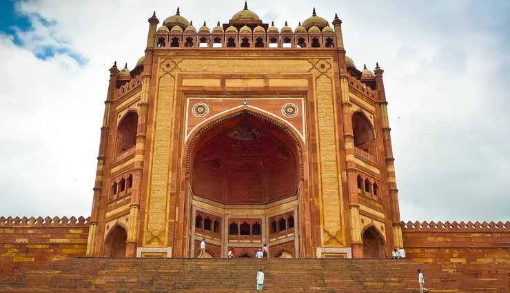 agra,tourist places in agra,holidays in agra,uttar pradesh,places to visit in agra,holidays,travel guide,travel tips