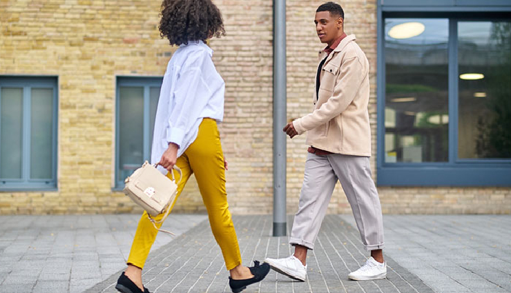 encountering ex,bumping into ex,dealing with ex encounters,coping with ex encounters,handling awkward ex encounters,moving on from ex encounters,managing emotions when meeting ex,ex encounters etiquette,ex encounters tips,navigating ex encounters,responding to ex encounters,keeping it cordial with ex,maintaining composure with ex,interacting with ex,post-breakup encounters,ex encounters advice,ex encounters guidance,ex encounters boundaries,ex encounters etiquette,ex encounters conversation tips