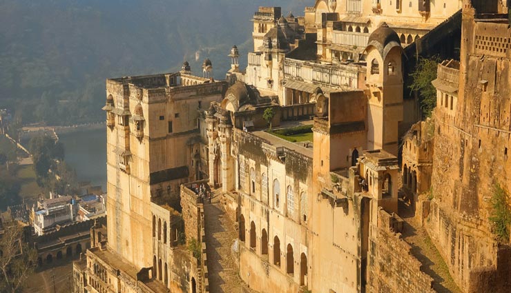 travel in the monsoon,tourist places,indian tourist places,mansoon tourist places