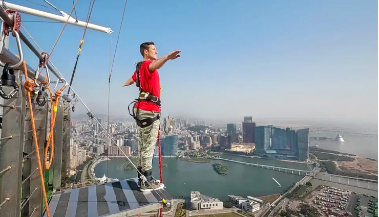 worlds highest bungee jumping facilities,highest bungee jumping,vidraru dam,romania,kolnbrein dam bungee jump,austria,niouc bridge,switzerland,europabrücke bridge,austria,bloukrans bridge bungee jump,south africa,verzasca dam bungee jump,switzerland,kaligandaki river,nepal,macau tower bungee jump,china,baling bridge bungee jump,china