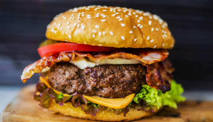 पुणे : बर्गर में मिलें कांच के टुकड़े, खाते ही लहूलुहान हुआ शख्‍स