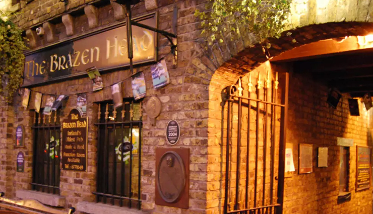 best burger around the world,must try burger,paris new york in paris,france,fergburger in queenstown,new zealand,the brazen head in dublin,ireland,ritz in sao paulo,brazil,home burger bar in madrid,spain,smokey saloon in seoul,south korea