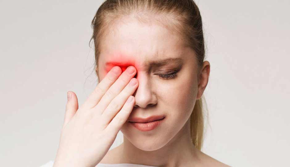 5 Superfoods To Calm Burning Sensation in Your Eyelids