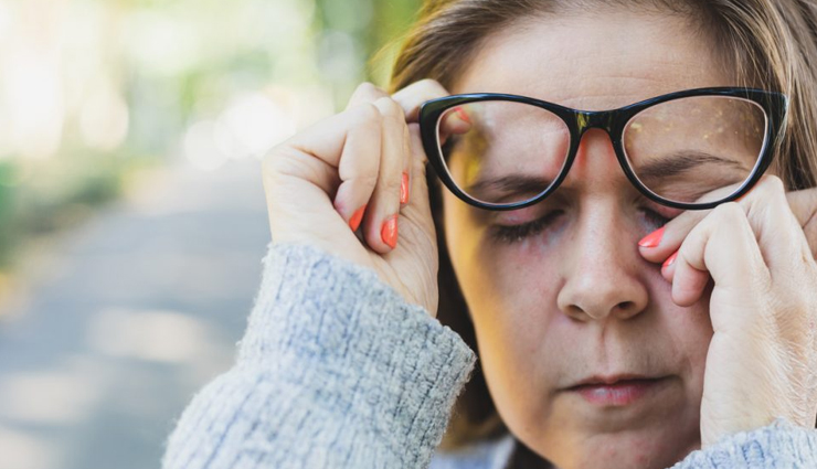 Get Rid of Burning Eyes With These 11 Home Remedies