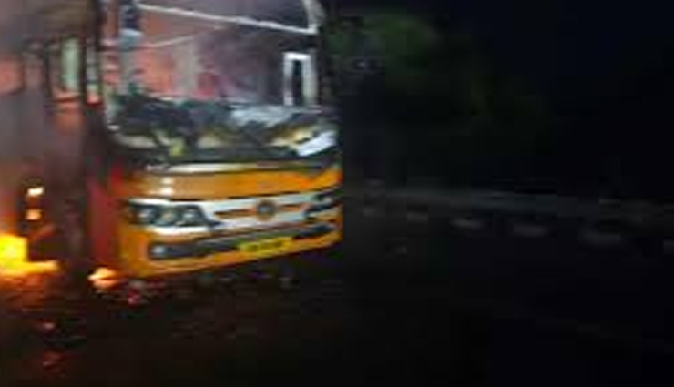 महाकुंभ से लौट रही राजस्थान के श्रद्धालुओं की बस में लगी आग, 1 जिंदा जला