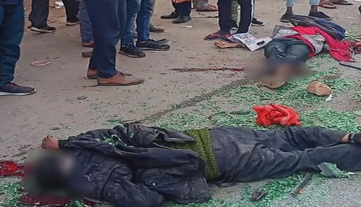 जयपुर : ट्रक का पिछला हिस्सा टकराने से पलटी मिनी बस, मौके पर ही हुई महिला सहित दो की मौत, 5 घायल