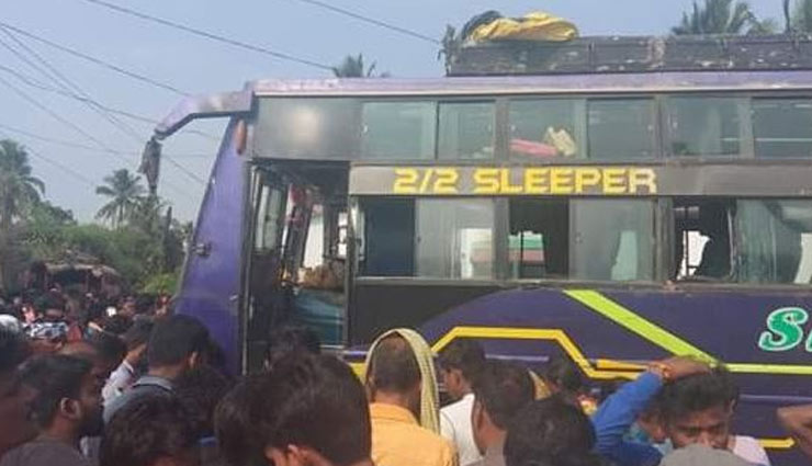 bus passengers electrocuted to death,9 bus passengers died,odisha,news
