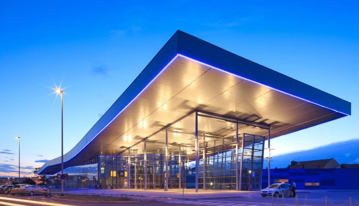 holland,5 wonderful creations at the bus stops,uk,purtagal