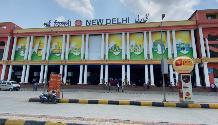 busiest railway stations,busiest railway stations in india,india,howrah junction railway station,new delhi railway station,kanpur central railway station,pt deen dayal upadhyaya junction railway station,kalyan junction railway station