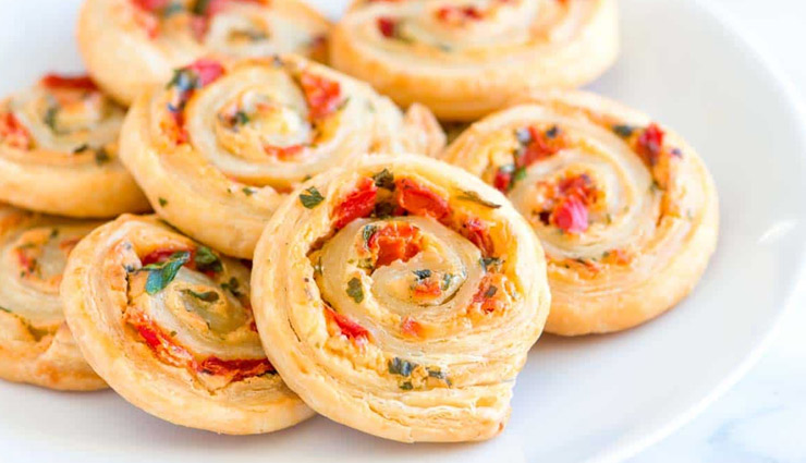 butter chicken pinwheels,pinwheels recipe,snacks recipe,chicken recipe,party snacks recipe,non veg recipe