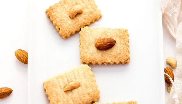 butter cookies with cashews and almonds,butter cookies recipe,eggless cookies recipe,snacks recipe,biscuits recipe