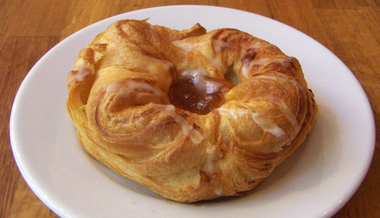 best european foods to try,top culinary experiences in europe,must-eat dishes from europe,european cuisine highlights,traditional european delicacies,exquisite foods to savor in europe,iconic european food destinations,gastronomic delights of europe,unique european food experiences,culinary treasures of europe