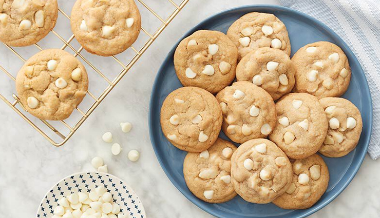 soft and buttery white chocolate macadamia nut cookies,food,easy recipe
