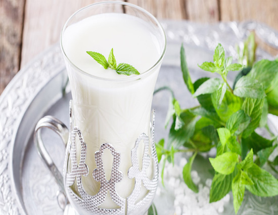 4 Ways to Improve Your Skin Tone with Buttermilk