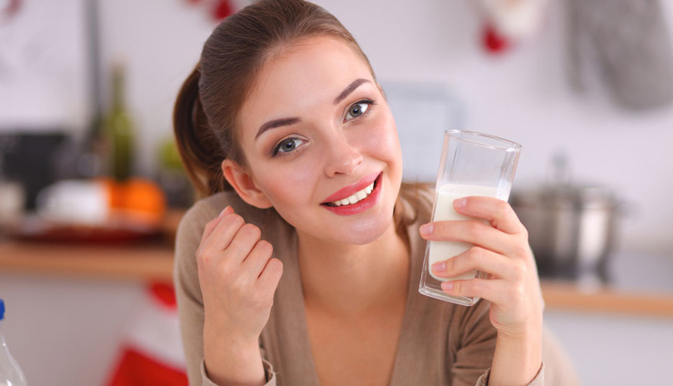 health benefits of buttermilk,buttermilk for summer hydration,nutritional value of buttermilk,buttermilk for weight loss,digestive benefits of buttermilk,buttermilk for skin health,buttermilk for bone health,probiotics in buttermilk,cooling properties of buttermilk,buttermilk drink recipes