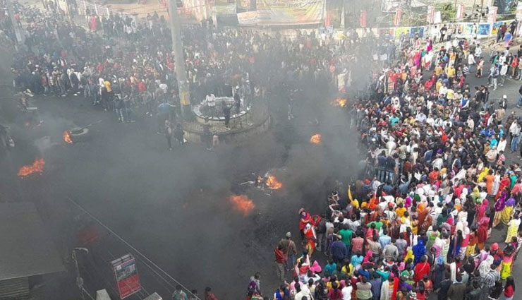 cab protest,people defy curfew in guwahati,army  flag march,guwahati