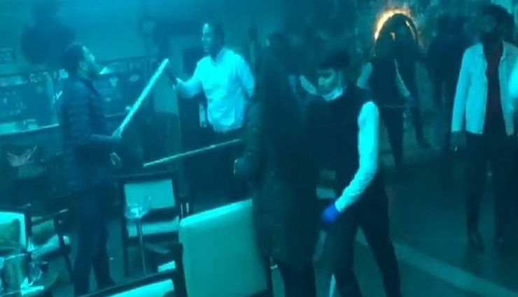 UP News: लखनऊ में शराब पीने को लेकर दो पक्षों में झड़प, 2 के सिर फटे, कई घायल 