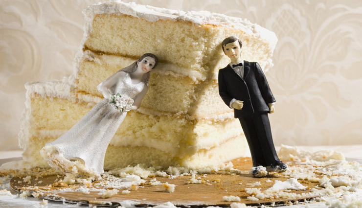 शादी में केक का एक टुकड़ा ज्यादा खाना मेहमान को पड़ा महंगा, कपल ने वीडियो भेज मांगे 333 रुपये