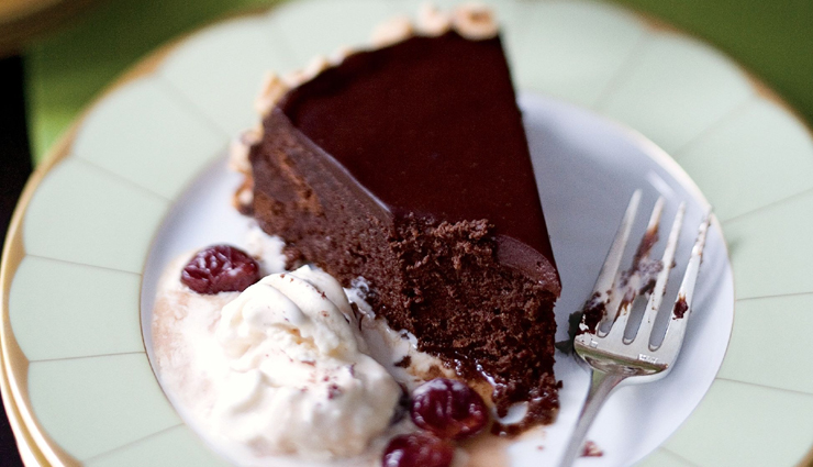 hazelnut and cherry chocolate cake,cake recipe,sweets recipe,desserts recipe