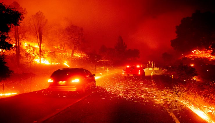कैलिफोर्निया में दिख रहा तबाही का मंजर, 11,000 आकाशीय बिजली और आग से स्थिति भयावह
