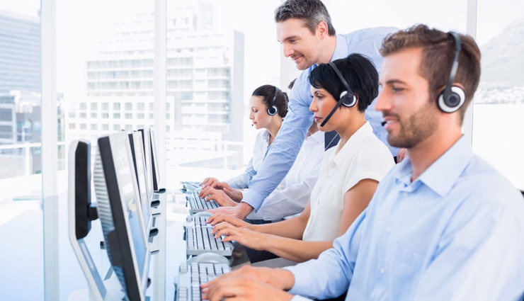 Raid at Fake call Centre in Noida For Duping US Citizens