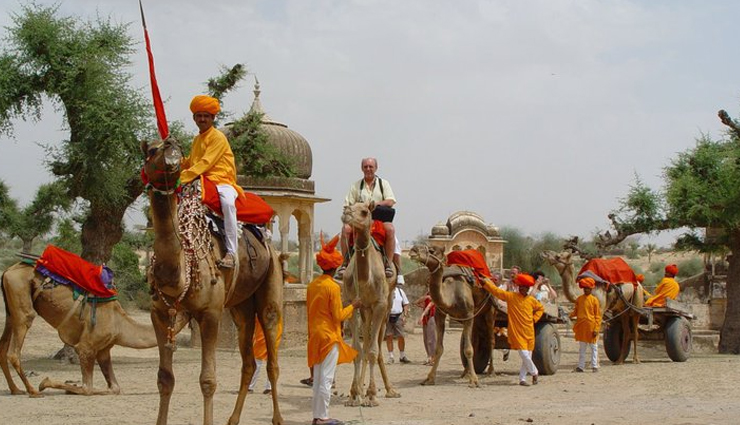camel safari destinations in india,india,camel safari,bikaner,jaisalmer,mandwana,pushkar,ladakh