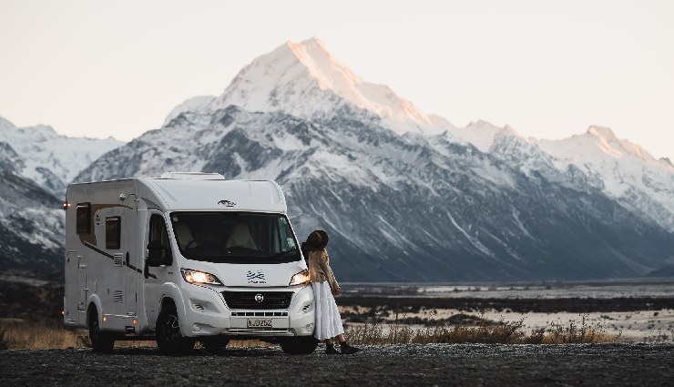 10 reasons to visit places in new zealand,new zealand travel guide,new zealand tourism,best places to visit in new zealand,top attractions in new zealand,new zealand travel tips,north island attractions,south island attractions,new zealand adventure activities,explore new zealand nature