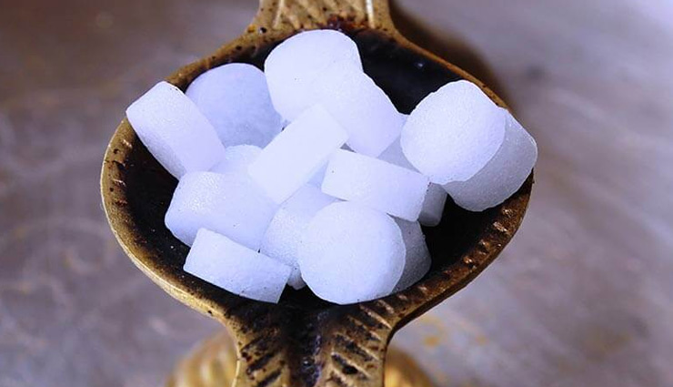 benefits of camphor,camphor astrology,astrology tips