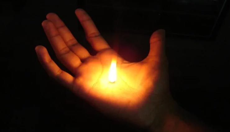 उत्तरप्रदेश : पति के पागलपन ने खतरे में डाली पत्नी की जिंदगी, चरित्र पर शक हुआ तो ली अग्नि परीक्षा