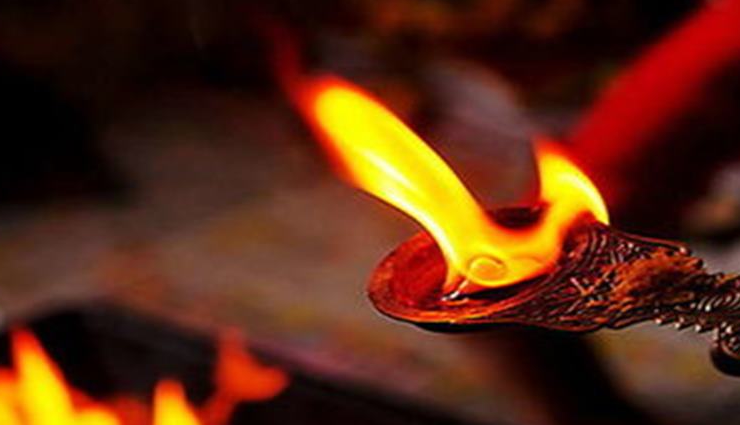 जीवन को संवारने का काम करेगा कपूर का एक टुकड़ा, जानें इसके चमत्कारी उपाय astrology remedies with camphor,camphor in astrological remedies,significance of camphor in astrology,vedic astrology camphor remedies,spiritual use of camphor in astrology,camphor astrology benefits,camphor remedies in vedic astrology,astrological uses of camphor,camphor spiritual significance,camphor rituals in astrology,camphor remedies for planetary influences,camphor and astrological healing,camphor in zodiac remedies,astrological significance of camphor,camphor dos and donts in astrology,कपूर से ज्योतिषिक उपाय,ज्योतिष में कपूर के फायदे,कपूर का ज्योतिषीय महत्त्व,कपूर ज्योतिष उपायों का उपयोग,कपूर के ज्योतिषीय लाभ