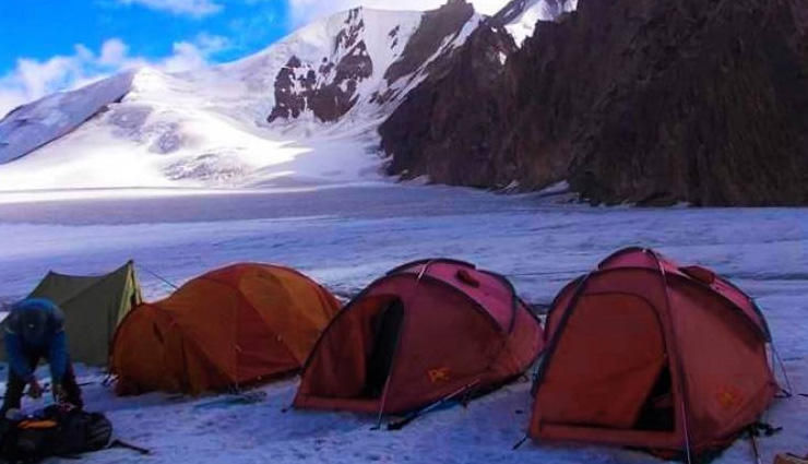 5 Places To Enjoy Camping Places in India