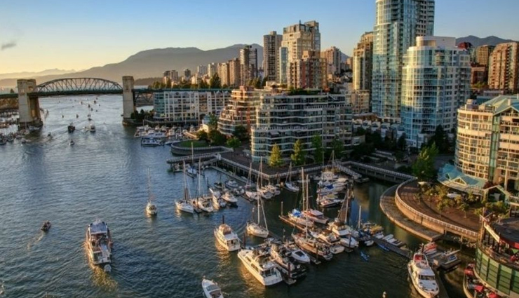 canada,places to visit in canada,tourist attraction in canada,niagara falls,canadian whitehorse,quebec city,montreal,vancouver