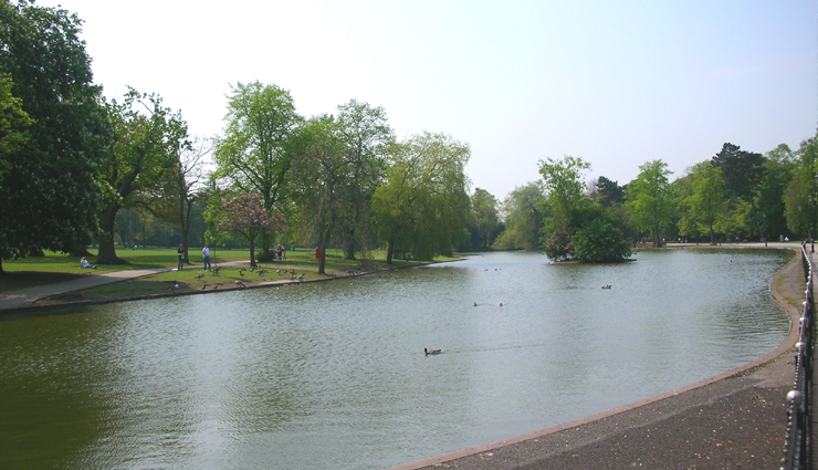 largest city parks in england,england biggest urban parks,urban green spaces in england,expansive city parks in the uk,green oases in english cities,england vast urban green areas,iconic city parks in england,recreational parks in english cities,england urban natural retreats,exploring city parks in england