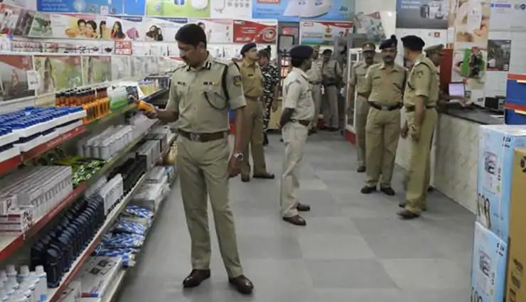 सरकार का 'यूटर्न', गृह मंत्रालय ने वापस लिया पैरामिलिट्री कैंटीन में सिर्फ स्‍वदेशी सामान बेचने का आदेश 