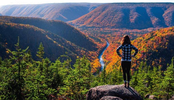 tourist places,foreign tourist places,canada,canada tourist places,beautiful places are in canada