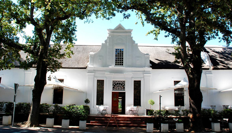 famous landmarks in south africa,must-visit places in south africa,iconic attractions in south africa,popular landmarks in south africa,south africa travel destinations,top sights in south africa,south africa tourism,exploring south africa,south africa travel guide,famous monuments in south africa,south africa sightseeing,south africa tourist spots