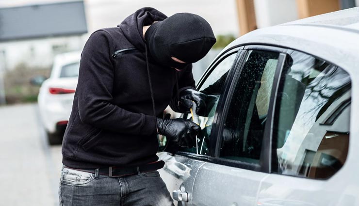 राजस्थान : चोरों का आतंक पड़ा व्यापारी पर भारी, गाड़ी सहित 9 लाख रूपये लेकर हुए फरार