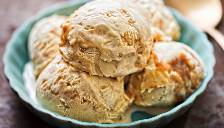 caramel biscoff ice cream recipe,homemade ice cream,no-churn ice cream,easy ice cream recipe,biscoff cookie ice cream,caramel sauce ice cream,dessert recipes,creamy ice cream,frozen dessert,biscoff dessert ideas,summer ice cream recipes