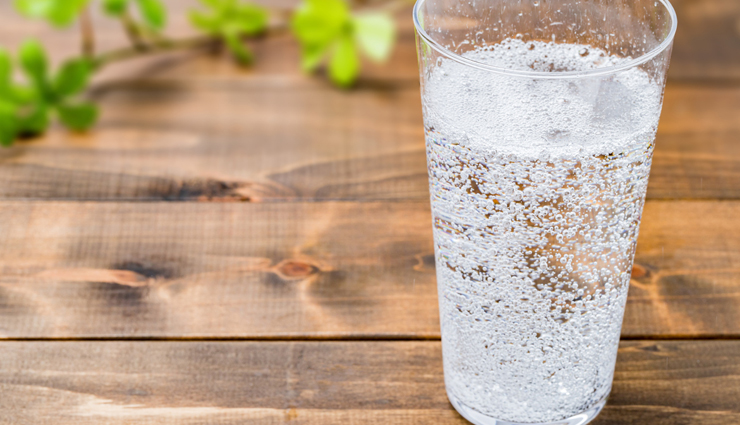 remedies for frizzy hair,try these remedies for frizzy hair,tips for frizzy hair,beauty tips,beauty hacks,hair care tips