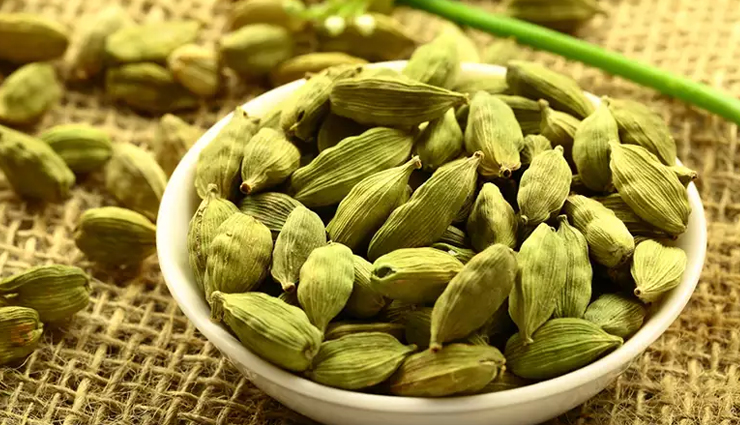 5 Health Benefits of Cardamom