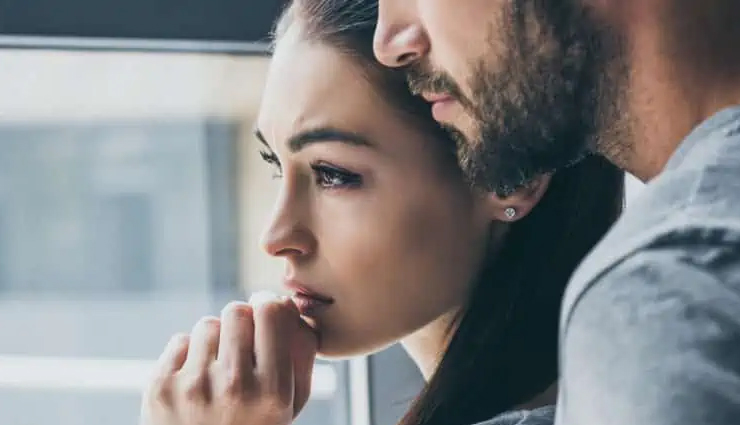 be careful who you trust,tips on trust in relationships,how to trust wisely,signs you can’t trust someone,protecting yourself from betrayal,trust issues in relationships,red flags in trust,identifying trustworthy people,avoiding trust mistakes,caution in trusting others