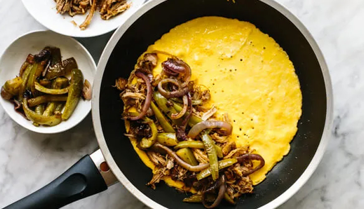 carnitas omelette,carnitas omelette recipe,hunger struck,food,easy recipe