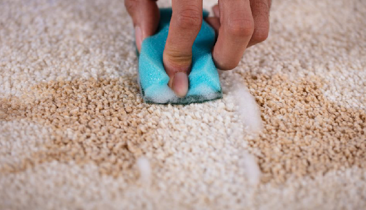 white vinegar for carpet stains,carpet stain eraser with vinegar,cleaning carpets using white vinegar,natural carpet stain remover,white vinegar stain removal method,vinegar role in removing carpet stains,diy carpet cleaning with white vinegar,stain erasing properties of white vinegar,eco-friendly carpet stain removal,carpet care with white vinegar