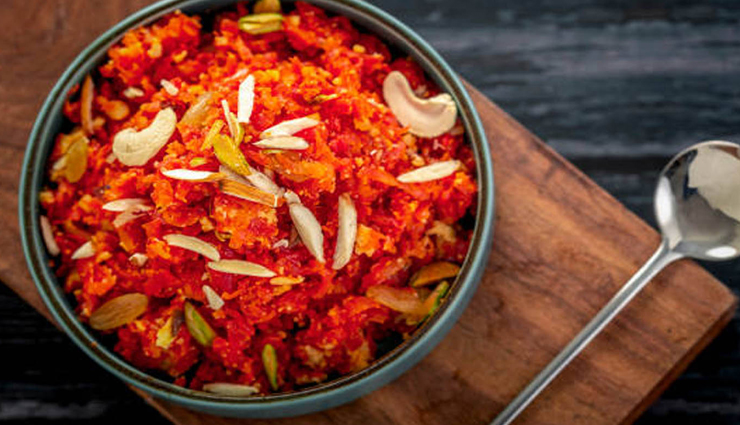 बिना कद्दूकस किए मिनटों में बनाए हलवाई जैसे स्वाद वाला गाजर का हलवा #Recipe 