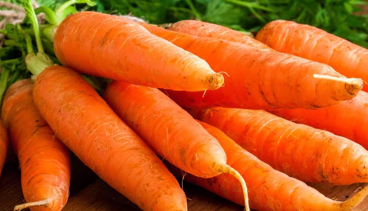 foods to improve eyesight,natural foods for eye health,improve vision with diet,best foods for eye care,carrots for eyesight,spinach for vision,omega-3 for eyes,vitamin a for vision,nuts for better eyesight,foods to prevent eye problems