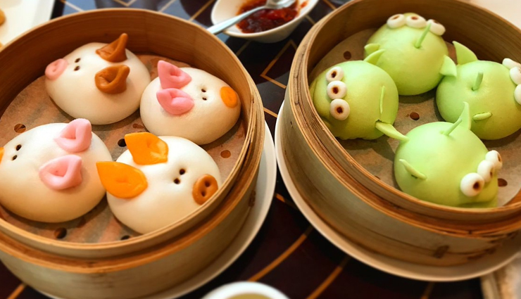 hong kong,unusual things you can try in hong kong,hong kong travel,dine at a cartoon restaurant,watch classic hong kong movies,try stinky tofu,visit the bird market,travel,holidays,travel guide